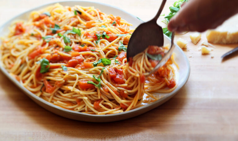 🍝 Homemade Tomato Basil Pasta Sauce